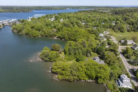 49 Murray Hill Road Boothbay ME 04544