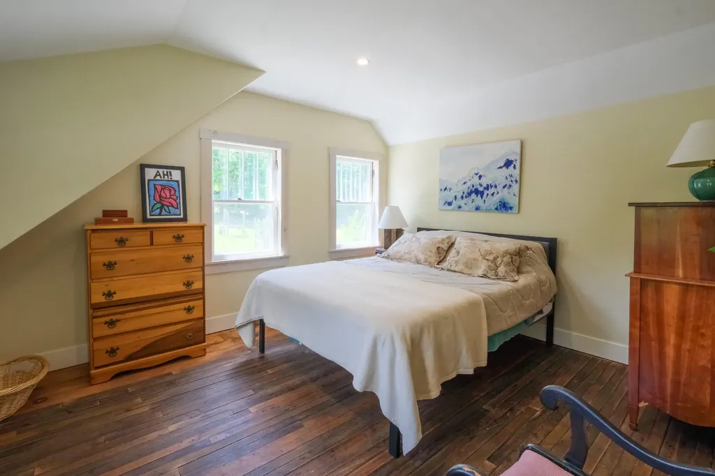 334 River Road Richmond ME 04357