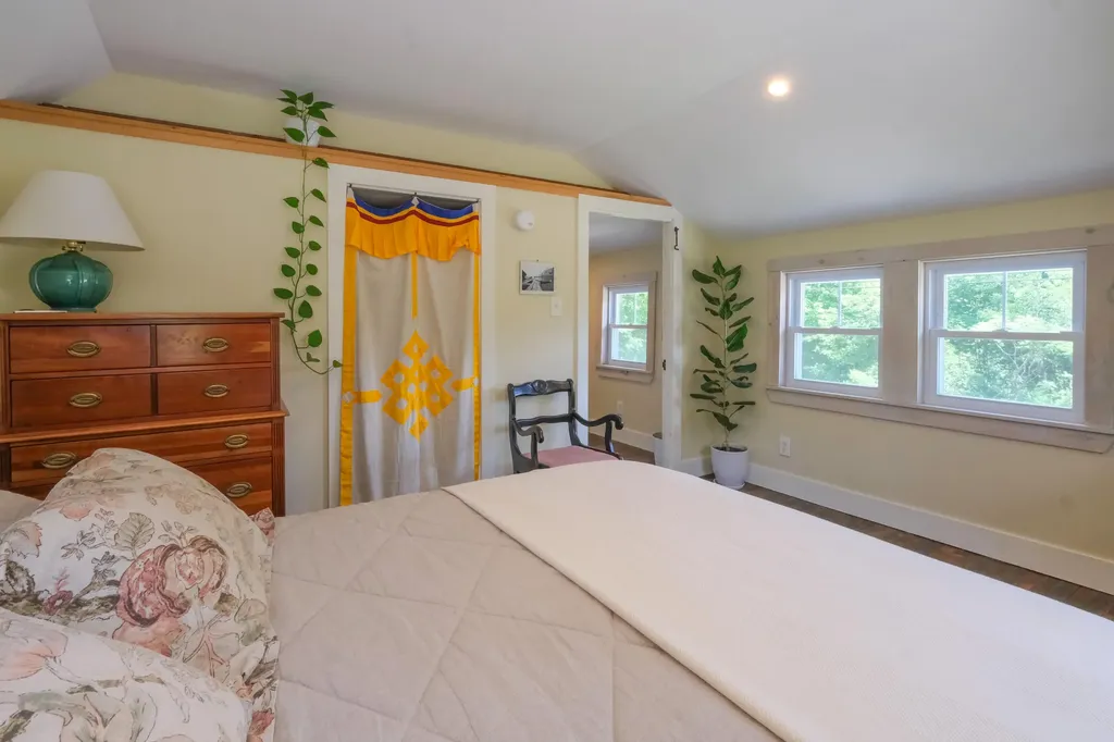 334 River Road Richmond ME 04357