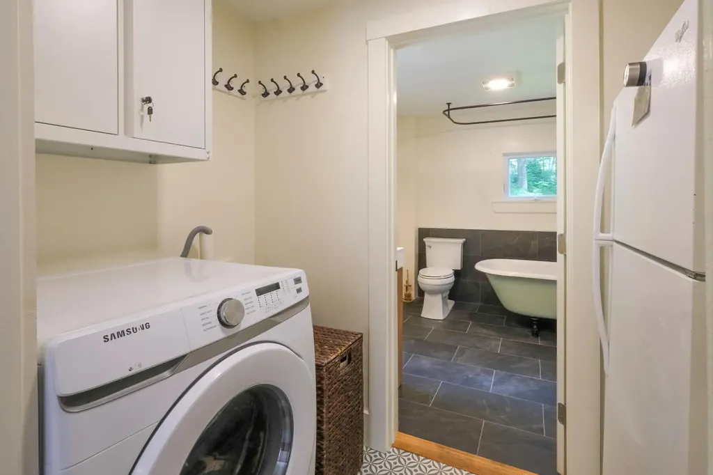 334 River Road Richmond ME 04357