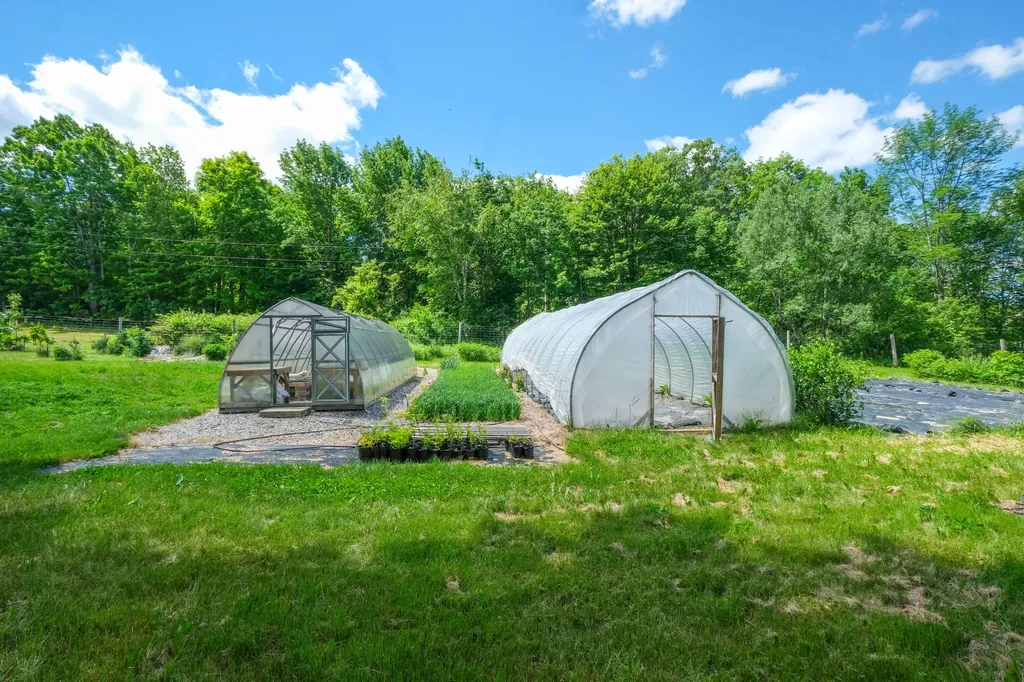 334 River Road Richmond ME 04357