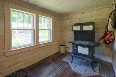 334 River Road Richmond ME 04357