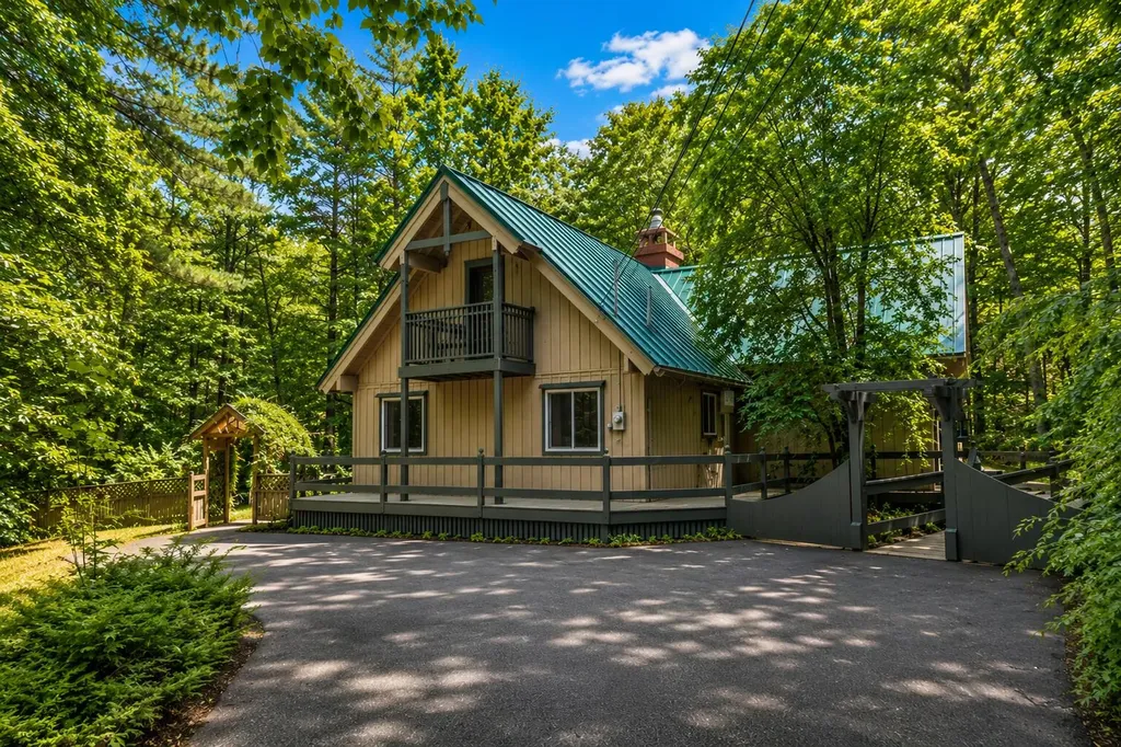 8 Solitude Lane Bridgton ME 04009