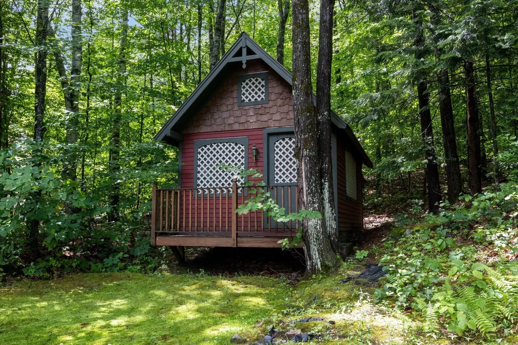 8 Solitude Lane Bridgton ME 04009