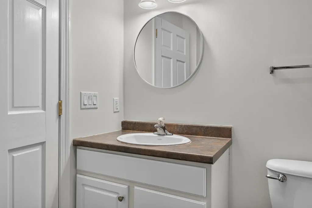 9 Hemlock Drive Topsham ME 04086