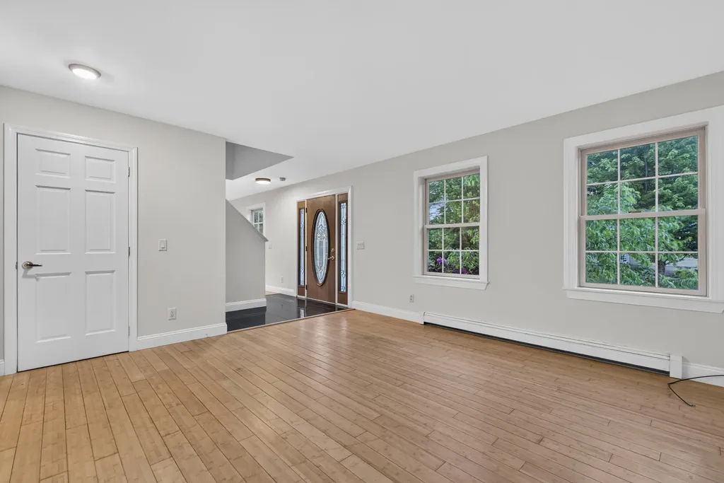 9 Hemlock Drive Topsham ME 04086