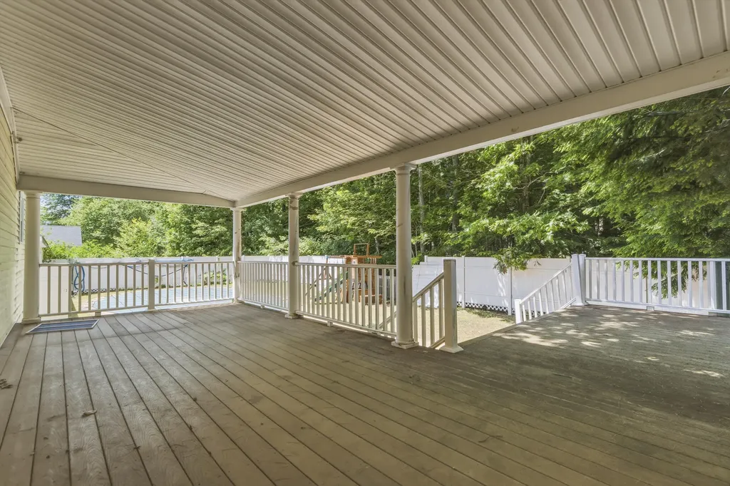 9 Hemlock Drive Topsham ME 04086