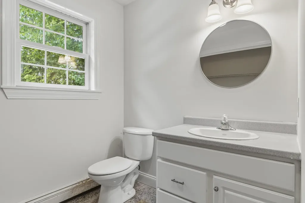 9 Hemlock Drive Topsham ME 04086