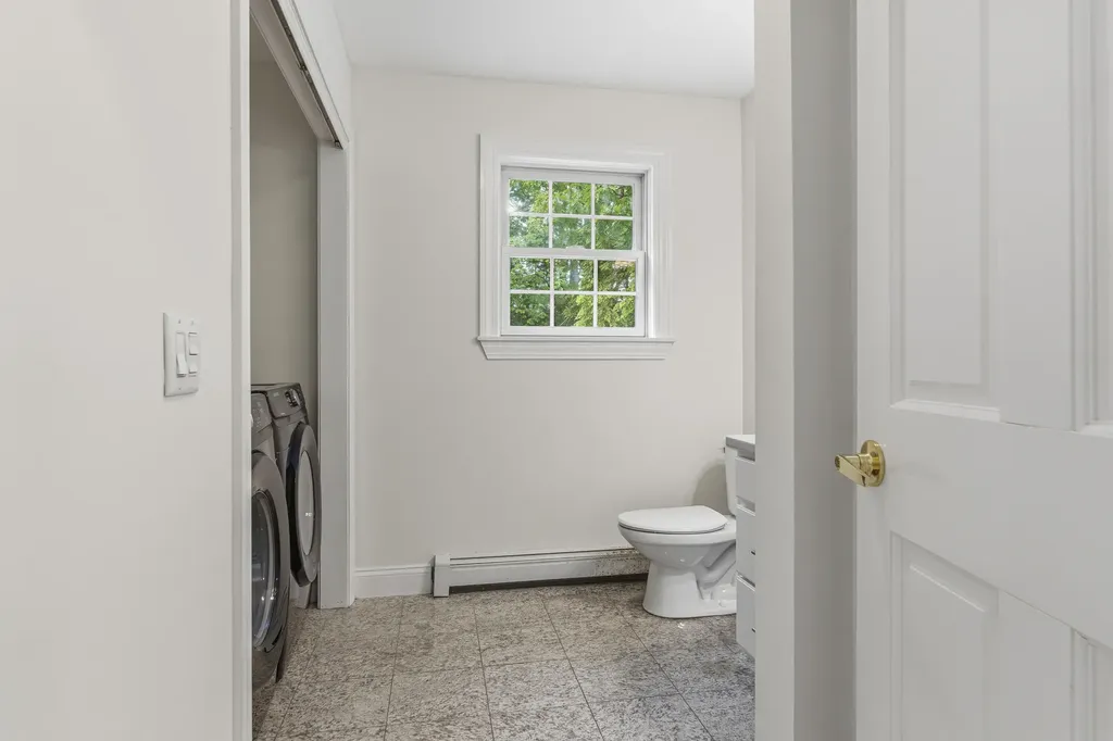 9 Hemlock Drive Topsham ME 04086