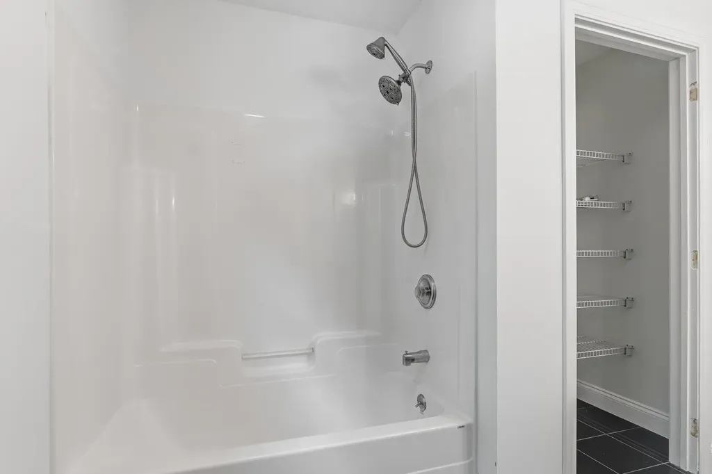 9 Hemlock Drive Topsham ME 04086
