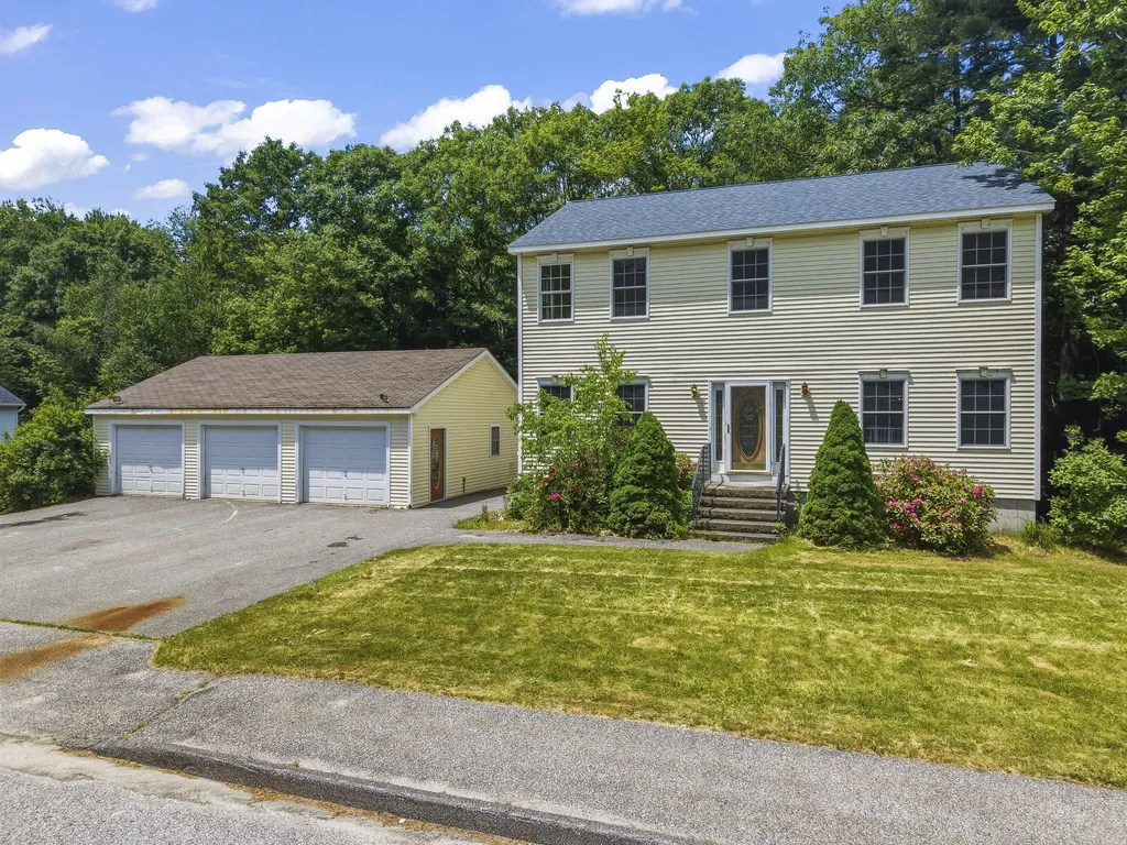 9 Hemlock Drive Topsham ME 04086