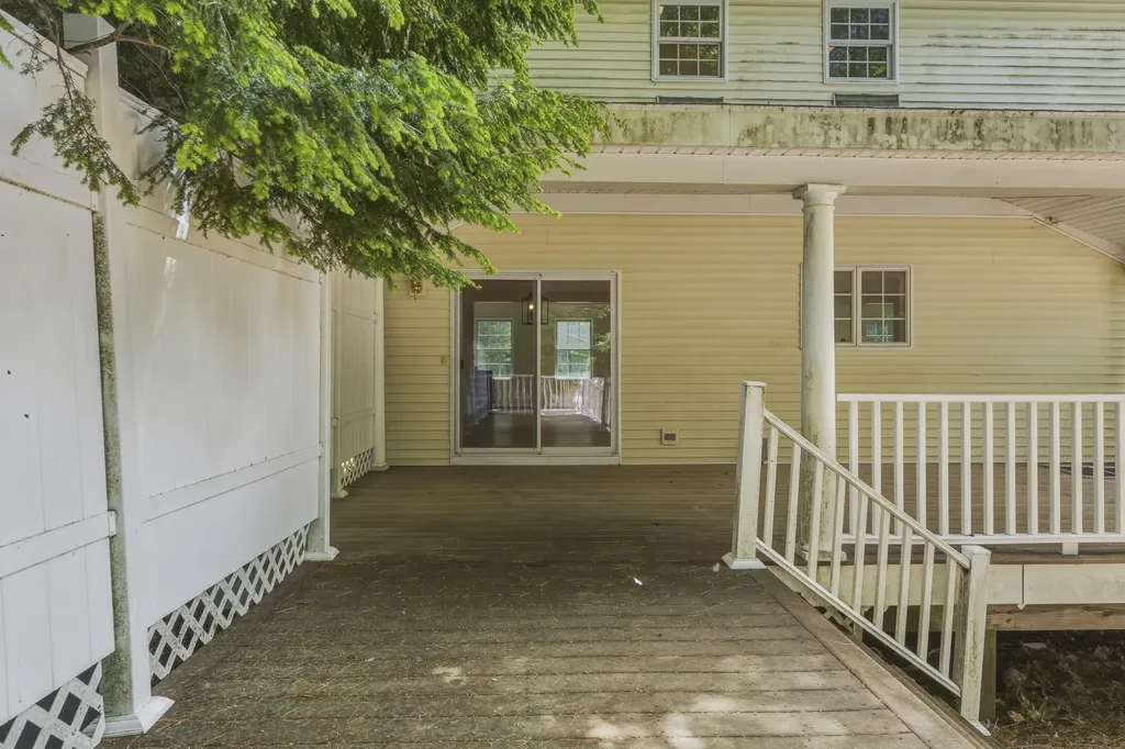 9 Hemlock Drive Topsham ME 04086