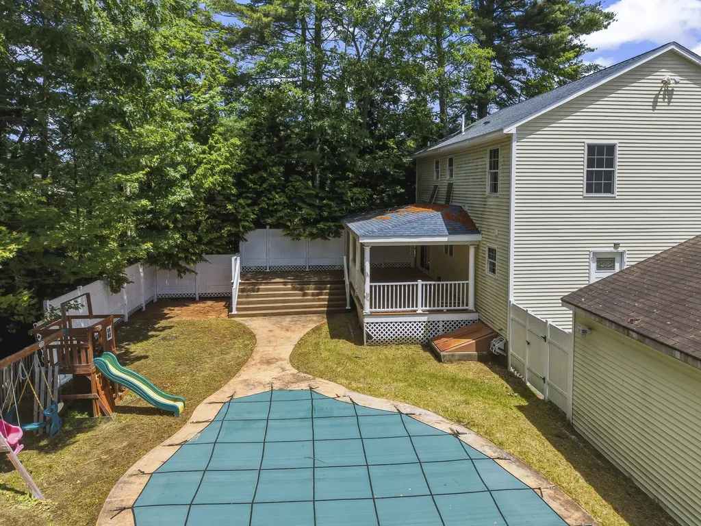 9 Hemlock Drive Topsham ME 04086