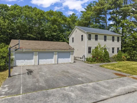 9 Hemlock Drive Topsham ME 04086