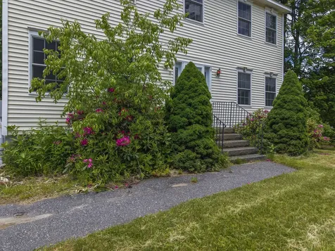 9 Hemlock Drive Topsham ME 04086