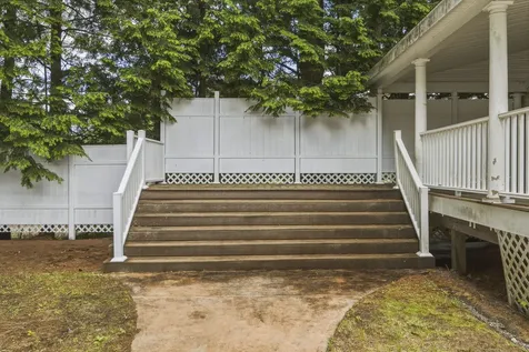 9 Hemlock Drive Topsham ME 04086