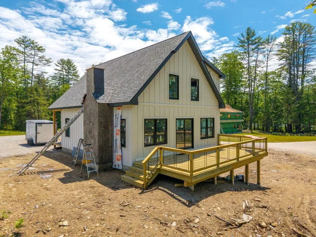 59 East Point Way Norway ME 04268