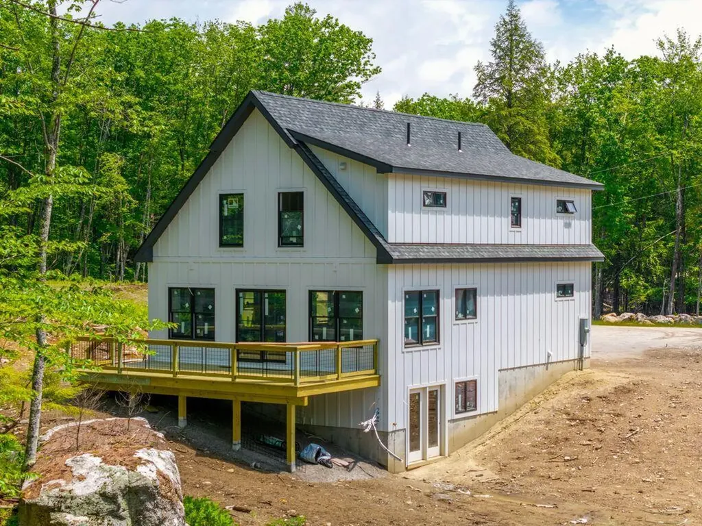 59 East Point Way Norway ME 04268