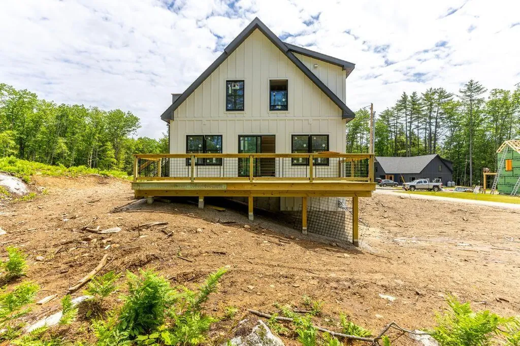 59 East Point Way Norway ME 04268