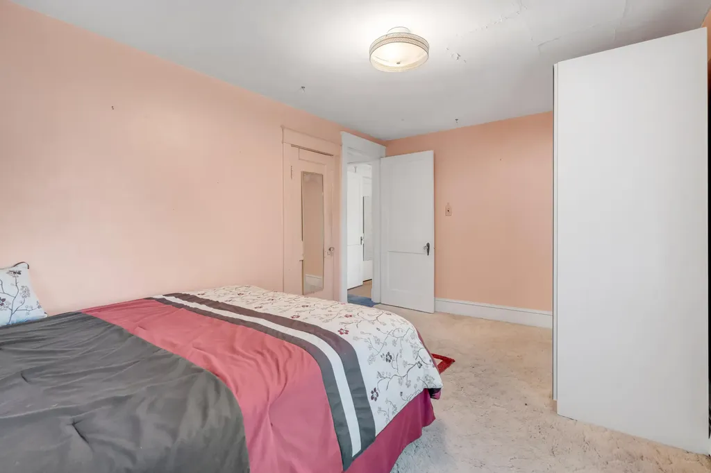 19 Beechwood Avenue Westbrook ME 04092