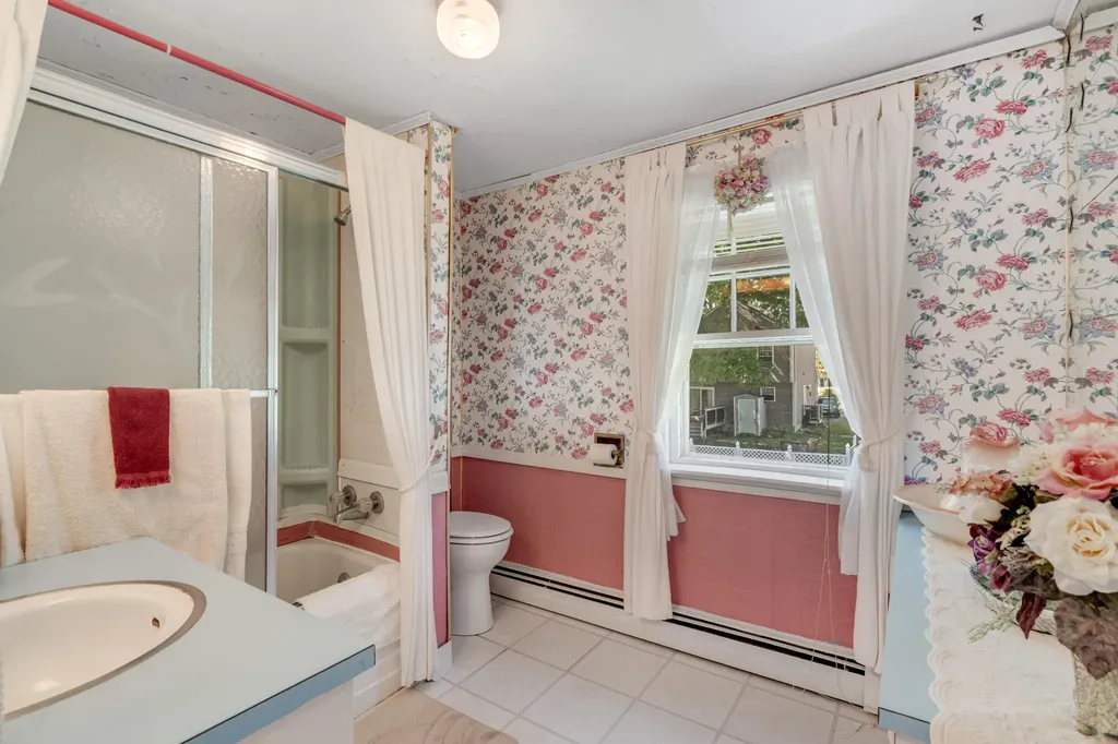 19 Beechwood Avenue Westbrook ME 04092