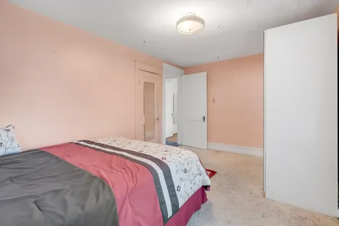 19 Beechwood Avenue Westbrook ME 04092