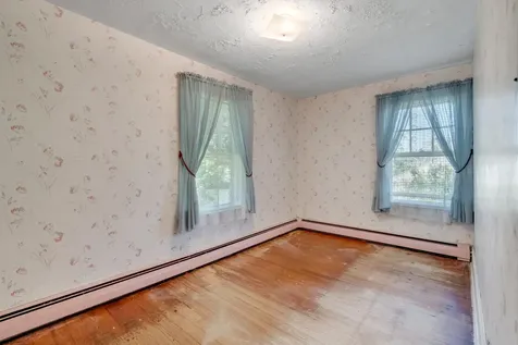 19 Beechwood Avenue Westbrook ME 04092