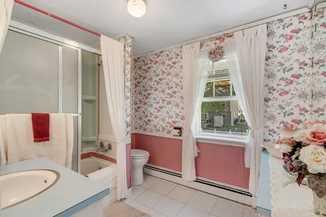 19 Beechwood Avenue Westbrook ME 04092