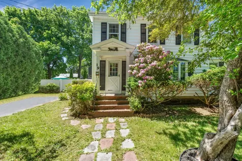 19 Beechwood Avenue Westbrook ME 04092