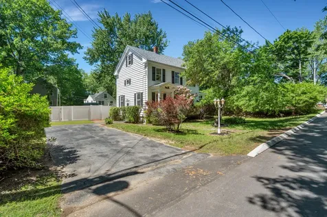 19 Beechwood Avenue Westbrook ME 04092