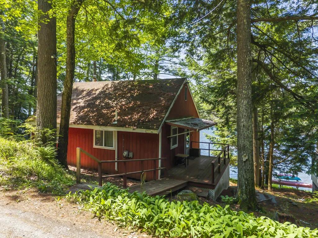 537 Sunflower Lane E Sidney ME 04330