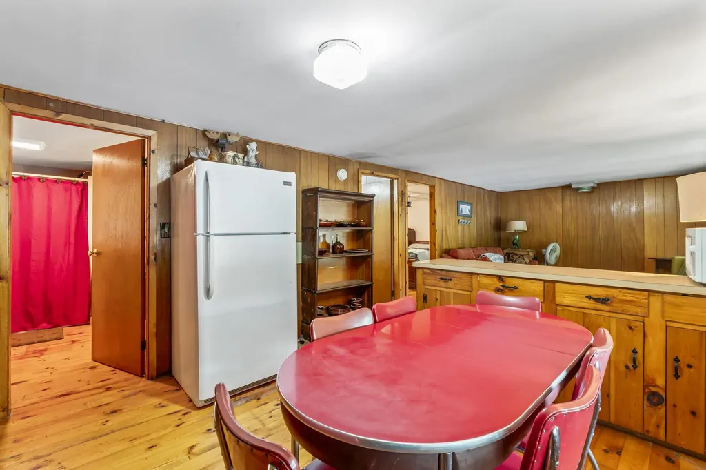 537 Sunflower Lane E Sidney ME 04330