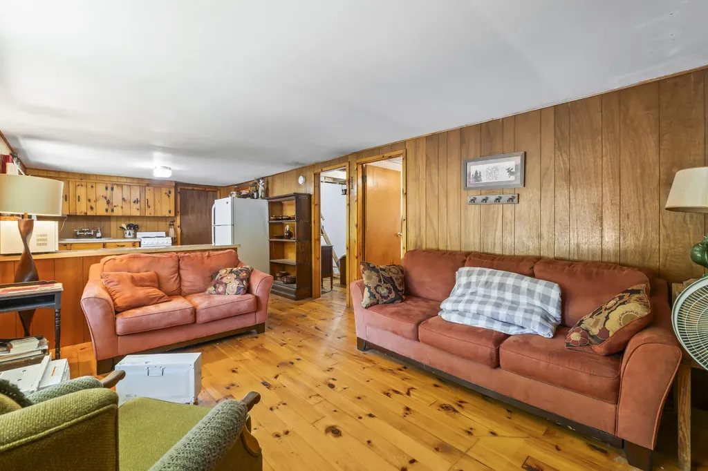 537 Sunflower Lane E Sidney ME 04330