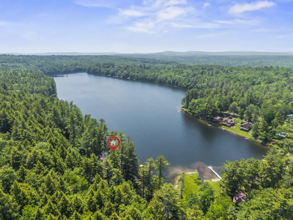 537 Sunflower Lane E Sidney ME 04330