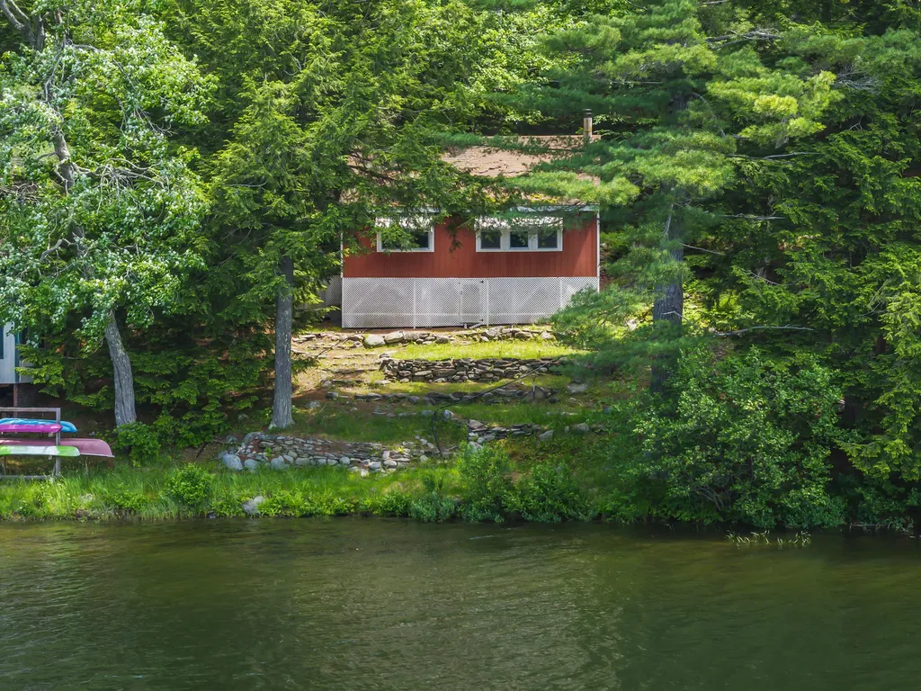 537 Sunflower Lane E Sidney ME 04330