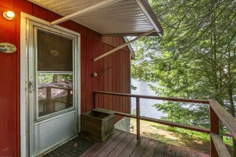 537 Sunflower Lane E Sidney ME 04330