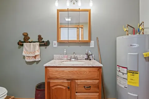 537 Sunflower Lane E Sidney ME 04330
