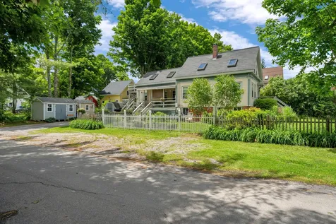 1 Cross Street Richmond ME 04357