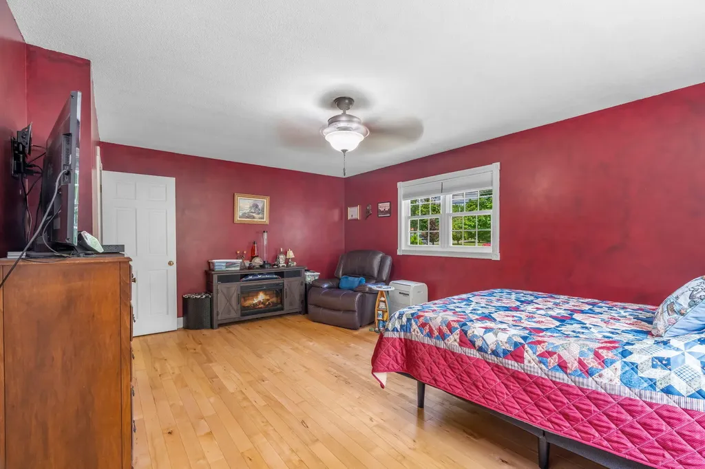 54 Blayne Street Dixfield ME 04224