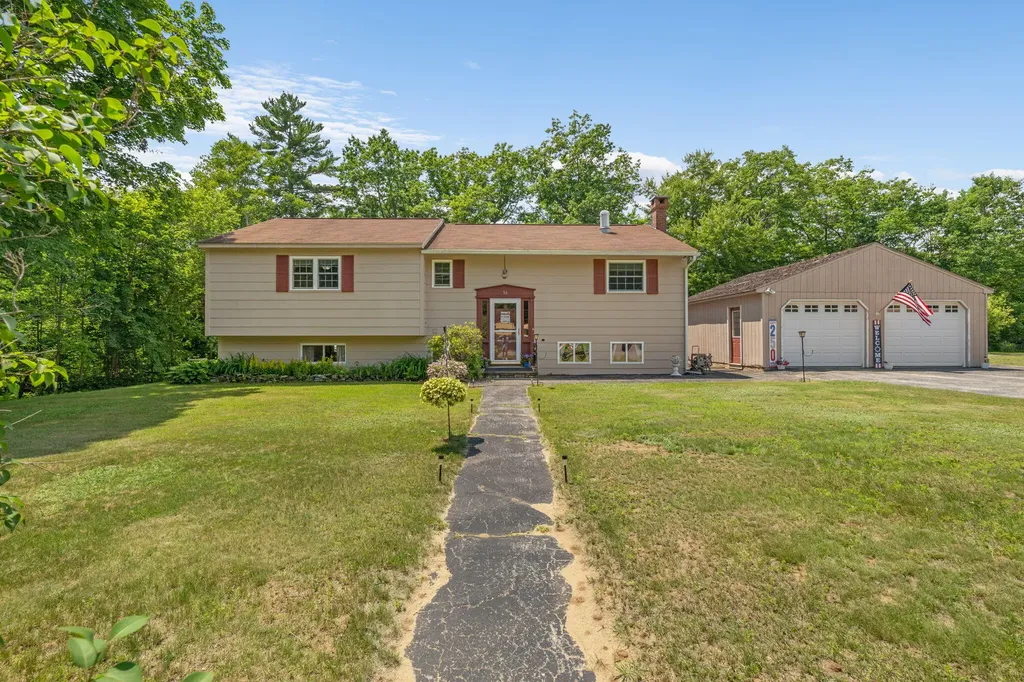 54 Blayne Street Dixfield ME 04224