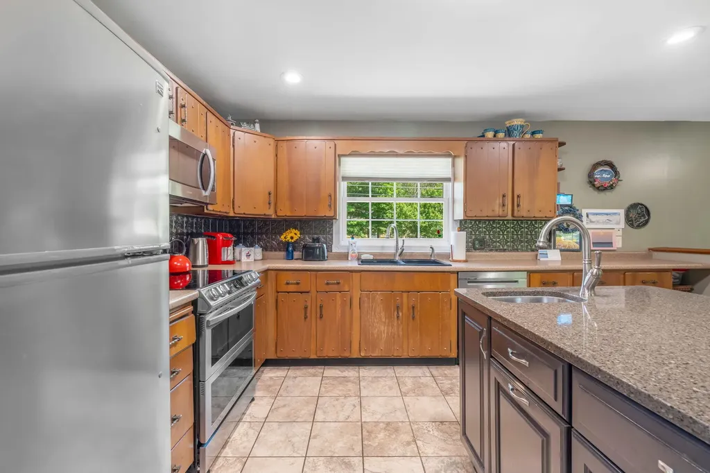 54 Blayne Street Dixfield ME 04224