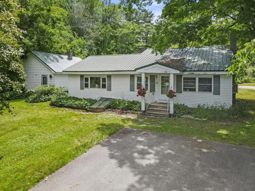 47 Hampden Road Carmel ME 04419