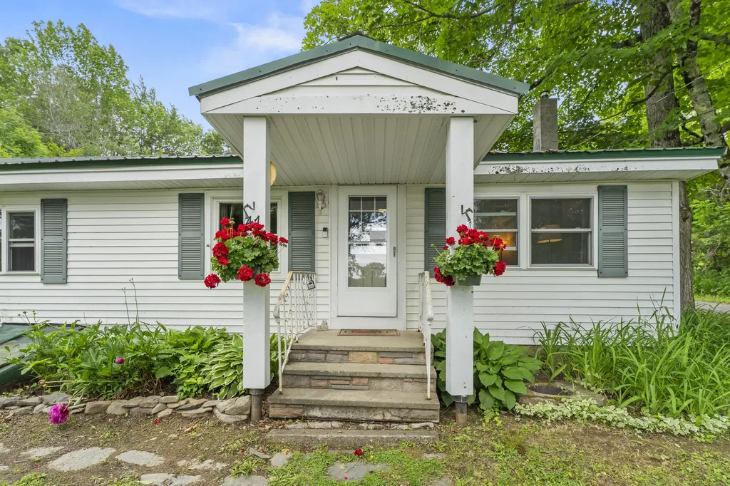 47 Hampden Road Carmel ME 04419