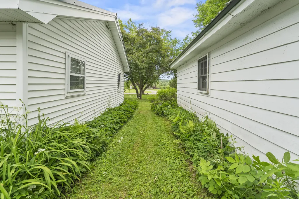 47 Hampden Road Carmel ME 04419