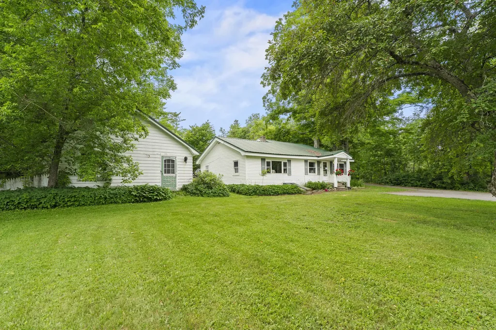 47 Hampden Road Carmel ME 04419