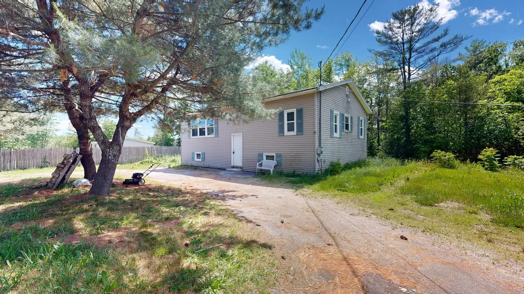 225 Middle Road Sabattus ME 04280