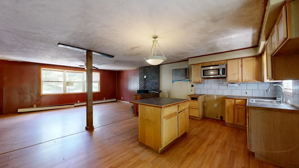 225 Middle Road Sabattus ME 04280