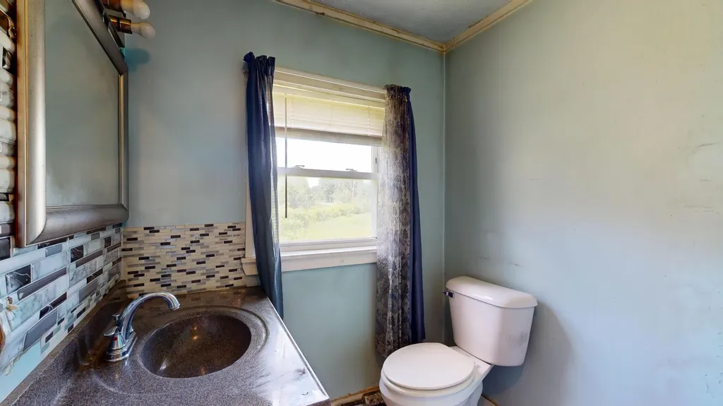 225 Middle Road Sabattus ME 04280