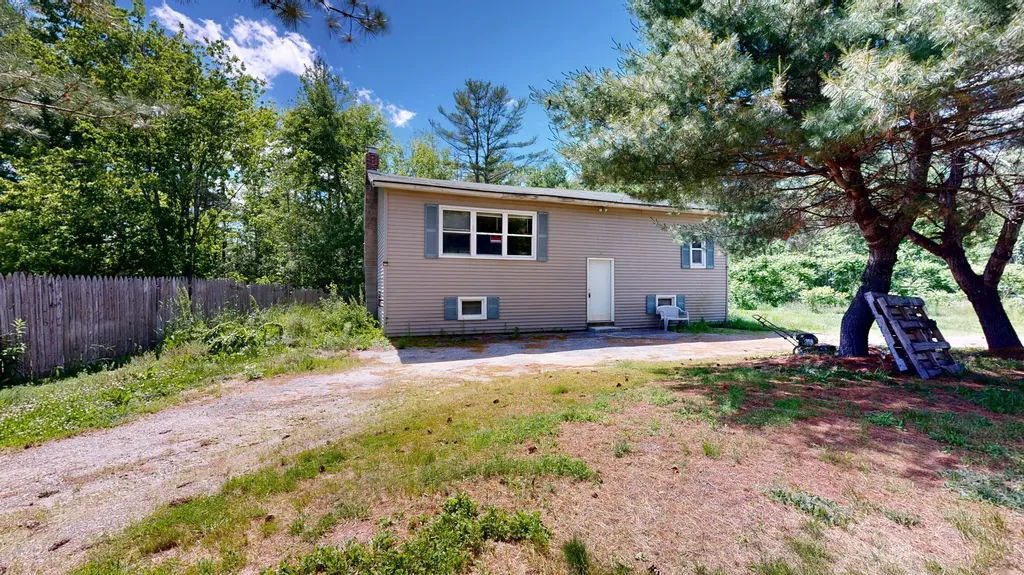 225 Middle Road Sabattus ME 04280