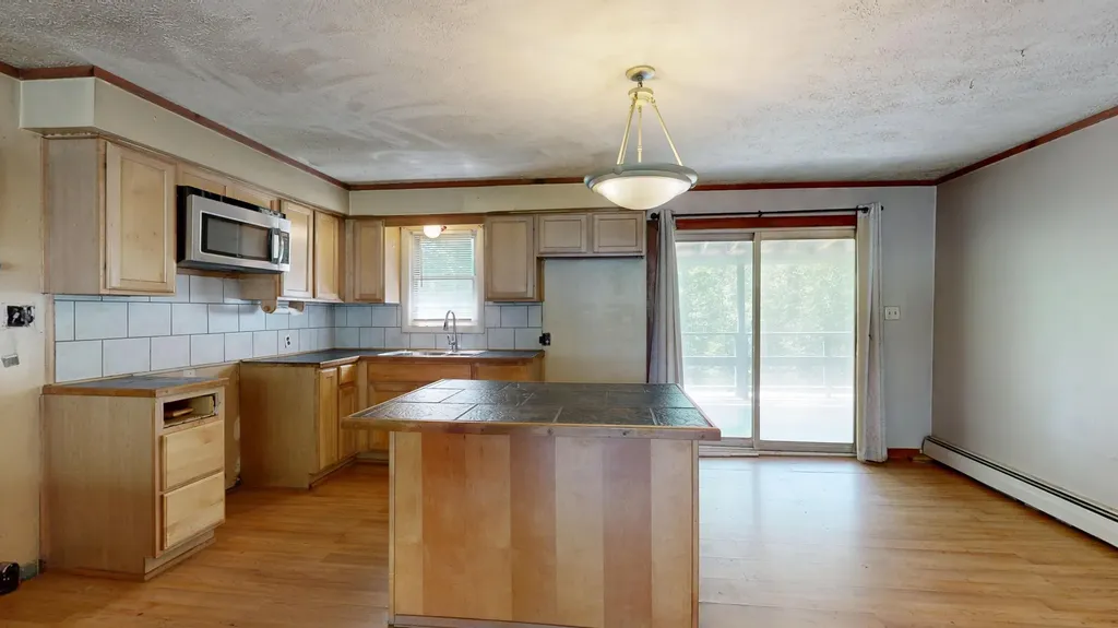225 Middle Road Sabattus ME 04280